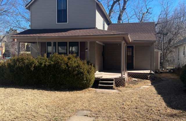 $895 - 3 bed 1 bath - Single Family Home photos photos