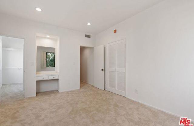 1201 South Roxbury Drive Gallery 2