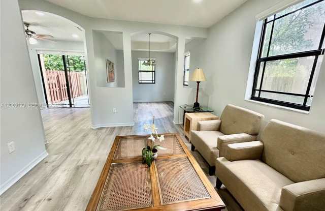 607 NE 35th Avenue 607, Homestead, FL 33033 - 7626 Gallery 4