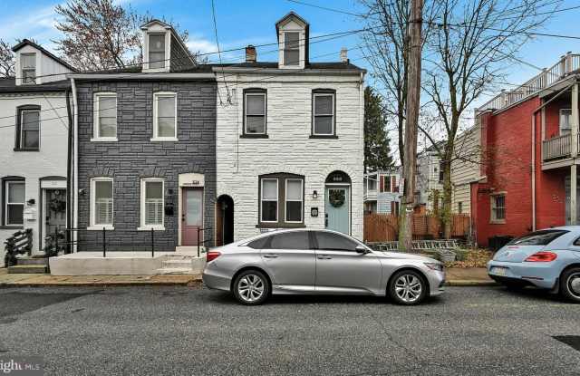 528 SPRUCE STREET photos photos