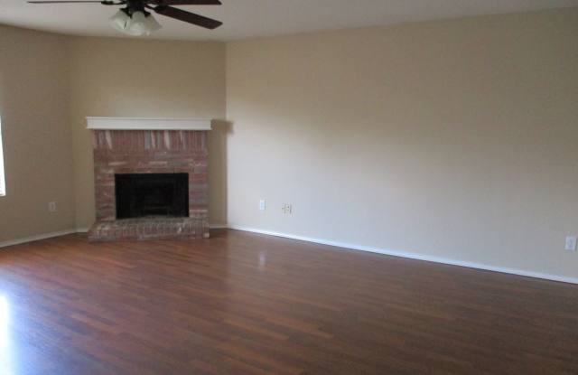 1498 Greenbrook Dr Gallery 3