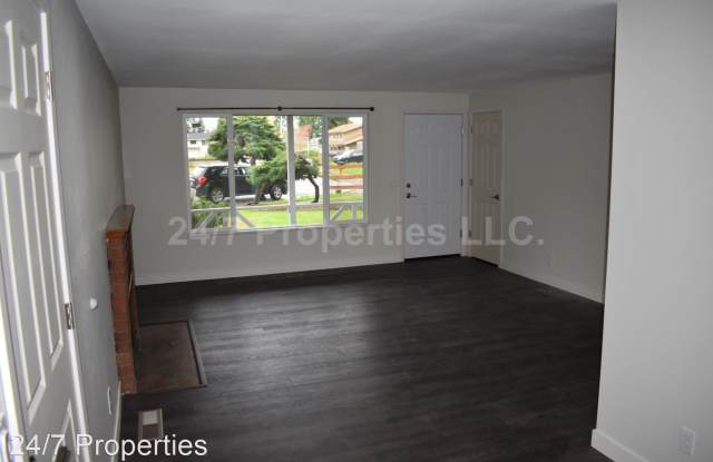 19101 NE Wasco Ct Gallery 4
