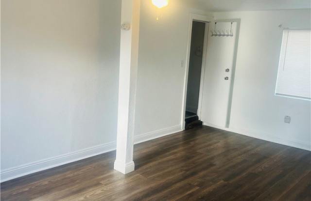 645 E King Street photos photos