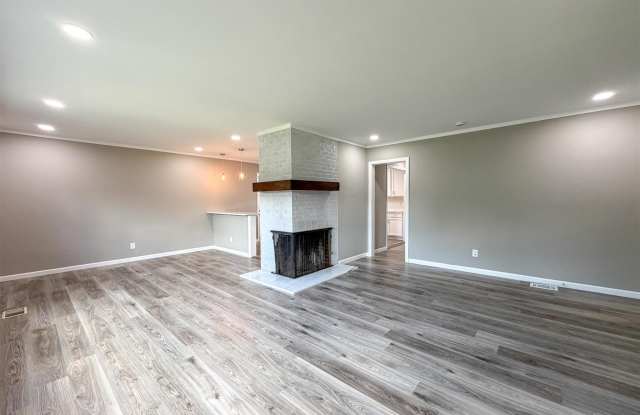 1815 Hallmark Dr Gallery 2