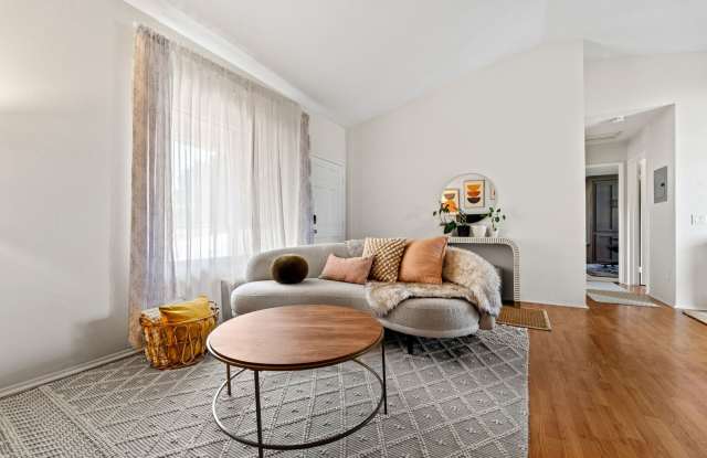 Furnished Condo in North Park Gallery 3