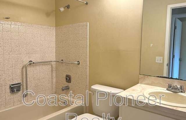 6063 Shingler Ave Gallery 4