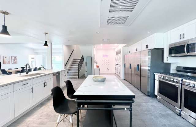 1439 W 37th Drive - Co-Living Gallery 2