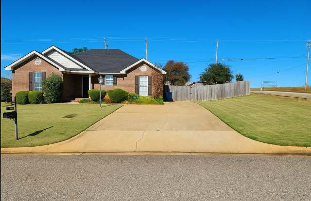 AVAILABLE NOW! - 1798 Edinburgh Street, Prattville, AL 36068