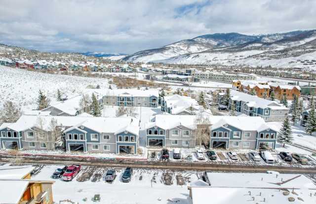 Blue River Apartments Gallery 1