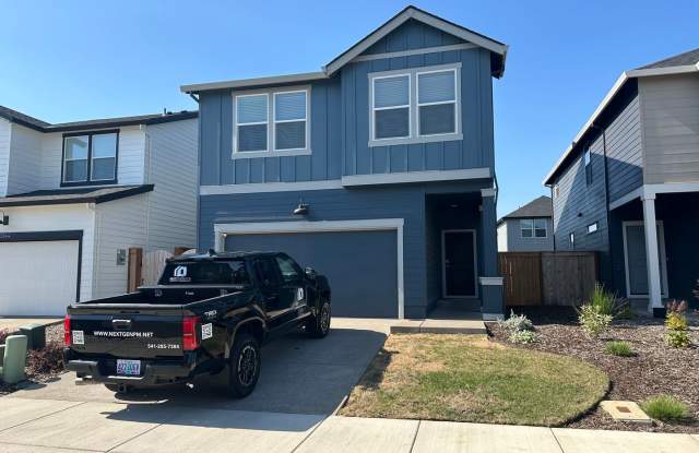Newer 4 bedroom 2.5 bathroom house! - 2654 U Street, Springfield, OR 97477