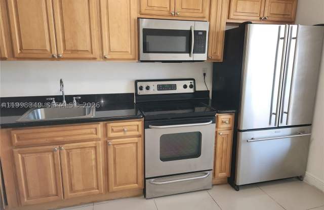 8059 SW 21 CT Gallery 2