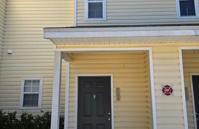 1 Bed / 1.5 Bath – Magnolia Place | 2-Story Unit in GREAT LOCATION! photos photos