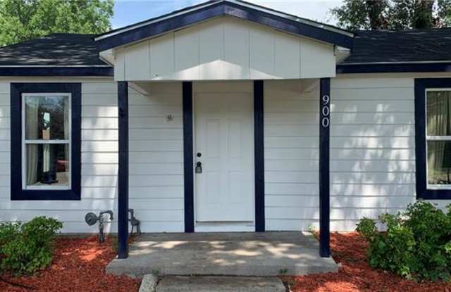 900 Carver Street Gallery 4