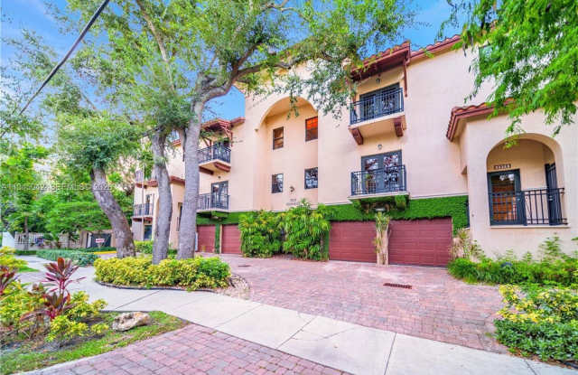 2829 Coconut Avenue photos photos