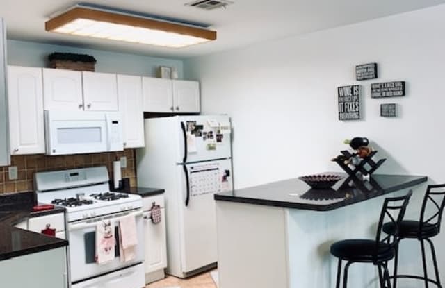 455 5TH ST - 455 5th St, Hoboken, NJ 07030