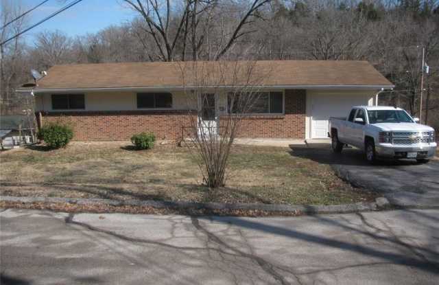 108 Appletree Gallery 1
