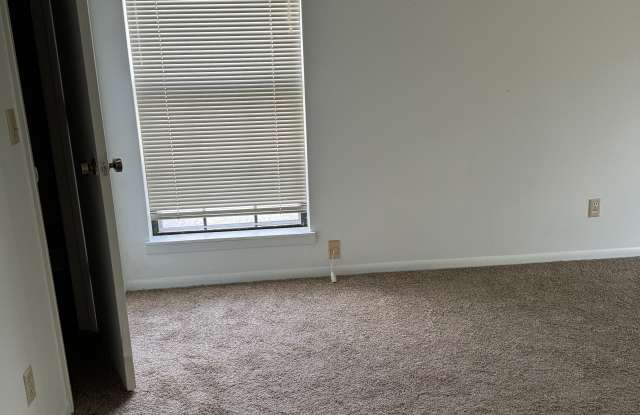 12756 W 110th Terrace Gallery 4