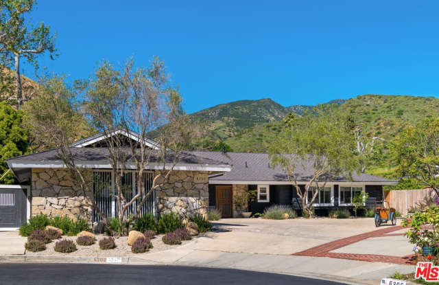 6202 Frondosa Dr photos photos