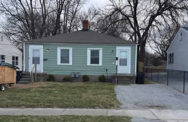 2027 S 41st St photos photos