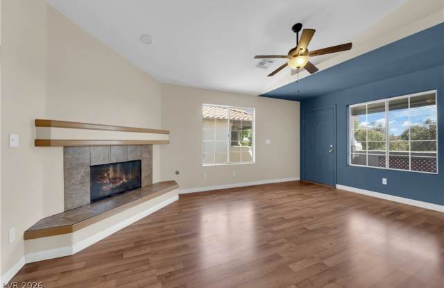 6836 Elm Creek Drive Gallery 4