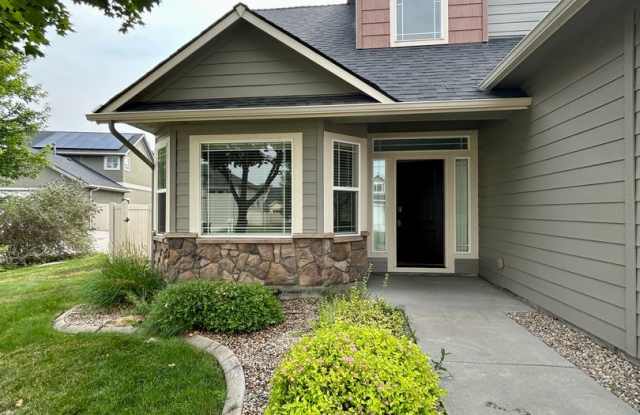 Spacious Saddlebrook Home with Bonus Room, Office & No Rear Neighbors photos photos