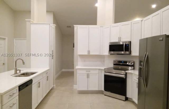 9367 LAKE SERENA Gallery 3