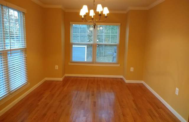15092 HOLLEYSIDE DRIVE Gallery 3