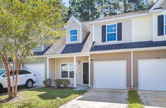 Beautiful FOUR bedroom townhome in Goose Creek! photos photos
