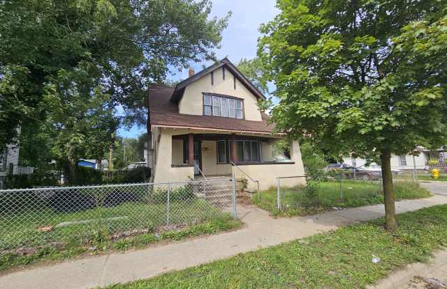 925 Eastern Ave Se Gallery 1