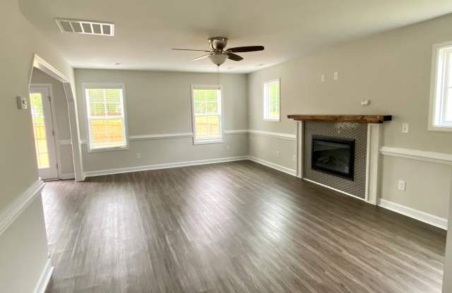 221 Holly Grove Court E Gallery 2