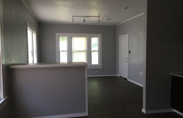 1107 CRYSTAL Gallery 3