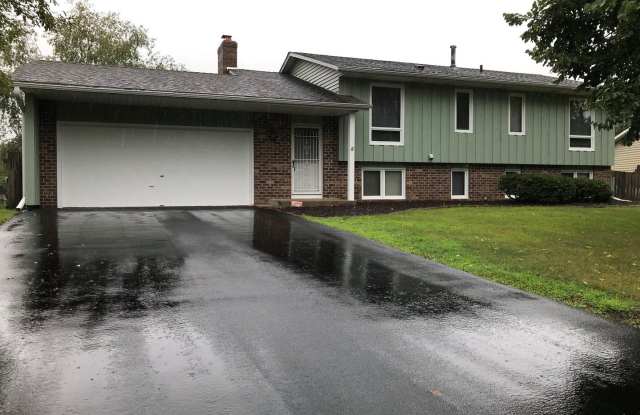 8715 Ivywood Ave S - 8715 Ivywood Avenue South, Cottage Grove, MN 55016