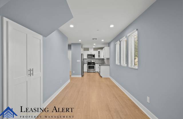 1957 1/2 Vista Del Mar Avenue - 1 Gallery 3