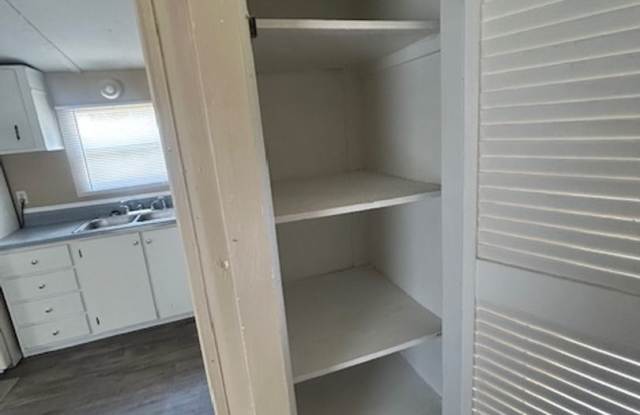 3-bedroom, 2-bath mobile home Gallery 4