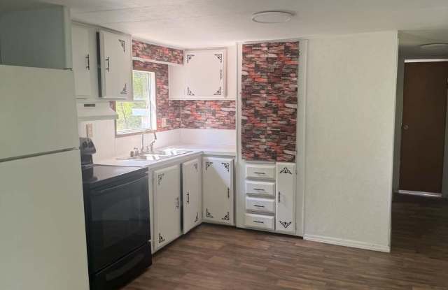 823 JANET Avenue Gallery 4