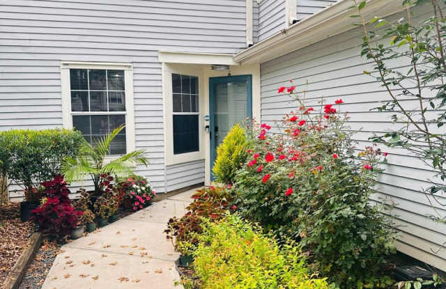 10 COLEBROOK Court Gallery 2