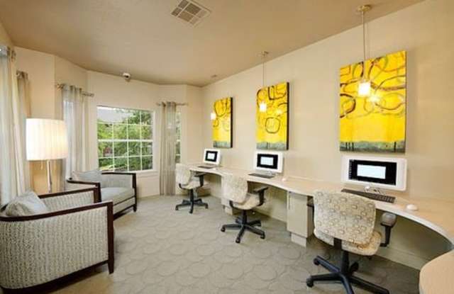 3002 Bissonnet Street Gallery 4