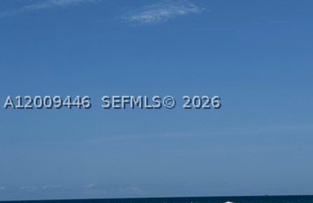 5875 Collins Ave Gallery 2