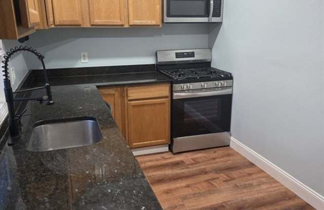 102 Mt. Pleasant Ave unit: 2 photos photos