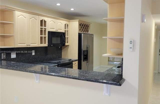 2750 34th Ave photos photos