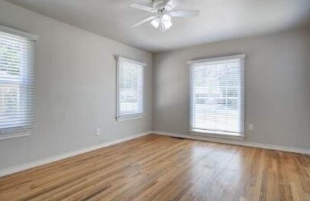 2216 32nd Street photos photos