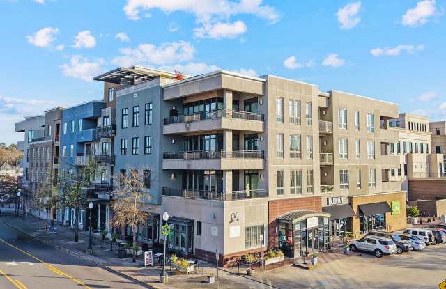 3 BR, 2BA SoHo Condo for Rent - 1831 28th Avenue South, Homewood, AL 35209