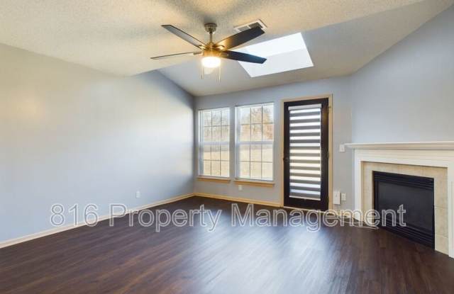 8144 N Elmwood Ave - 8144 North Elmwood Avenue, Kansas City, MO 64119
