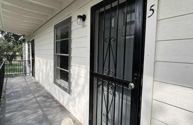 1723 West Mayfield Blvd - 5 Gallery 2