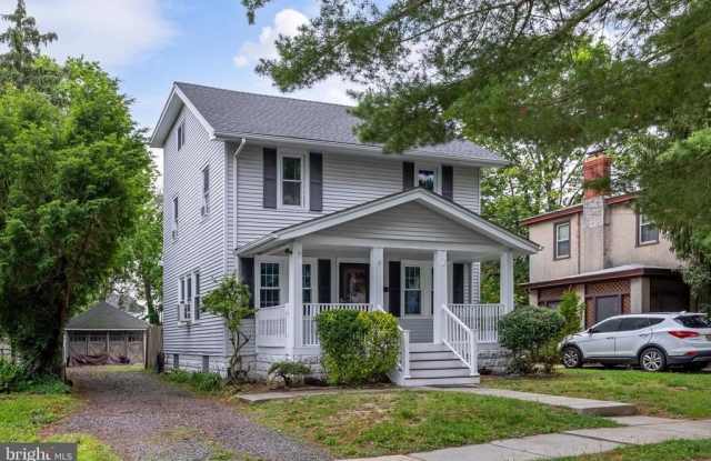 106 UNIVERSITY BOULEVARD photos photos