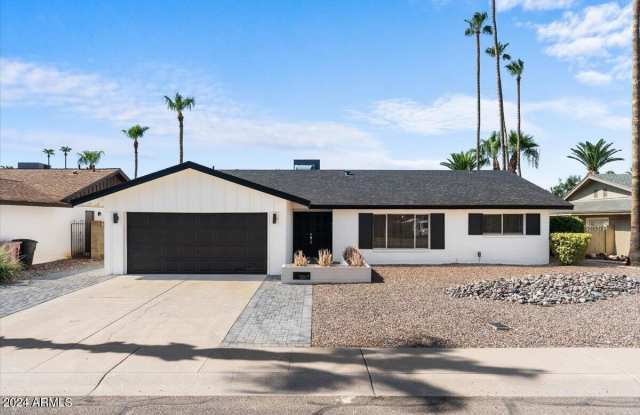 8207 E Montebello Avenue photos photos