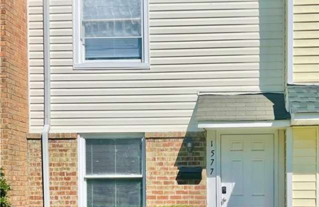 1577 Darren Circle - 1577 Darren Circle, Portsmouth, VA 23701