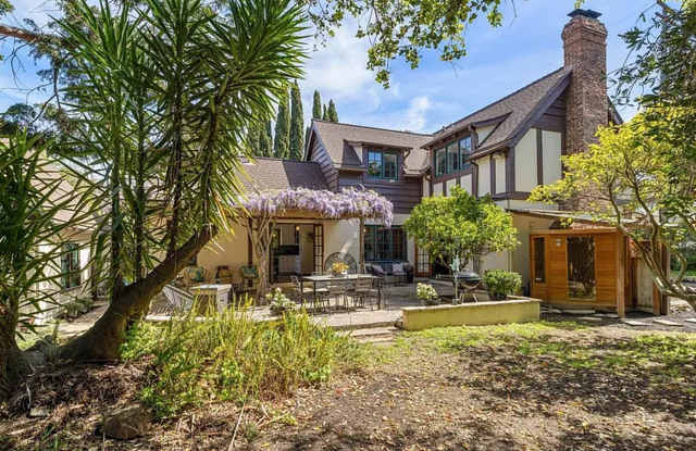 STUNNING 4BD/2BA SINGLE FAMILY HOME IN OAKLAND CA!!! - 3987 Turnley Avenue, Oakland, CA 94605