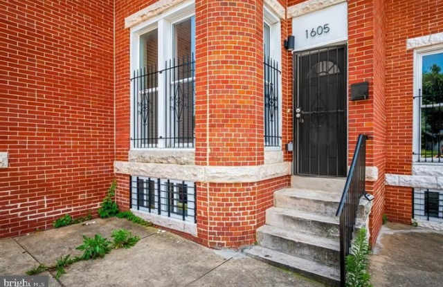 1605 CLIFTON AVE photos photos