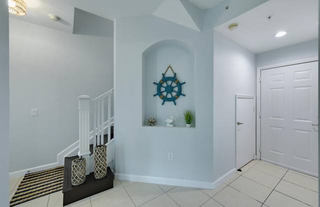 2570 Gardens Parkway Gallery 4